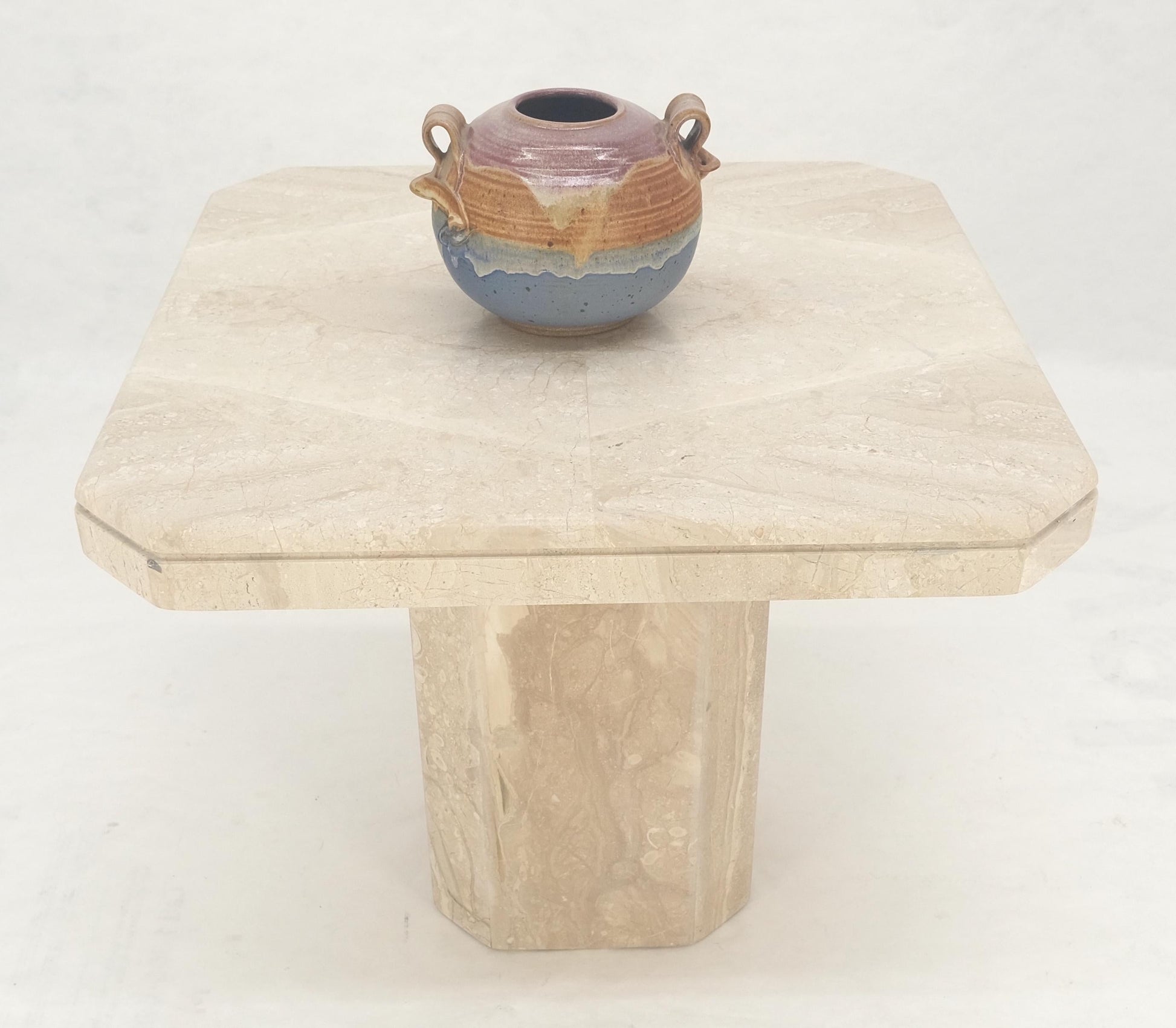 EstablishedLines Polished 27x27" Travertine Square Top Single Pedestal Side End Lamp Table Mint