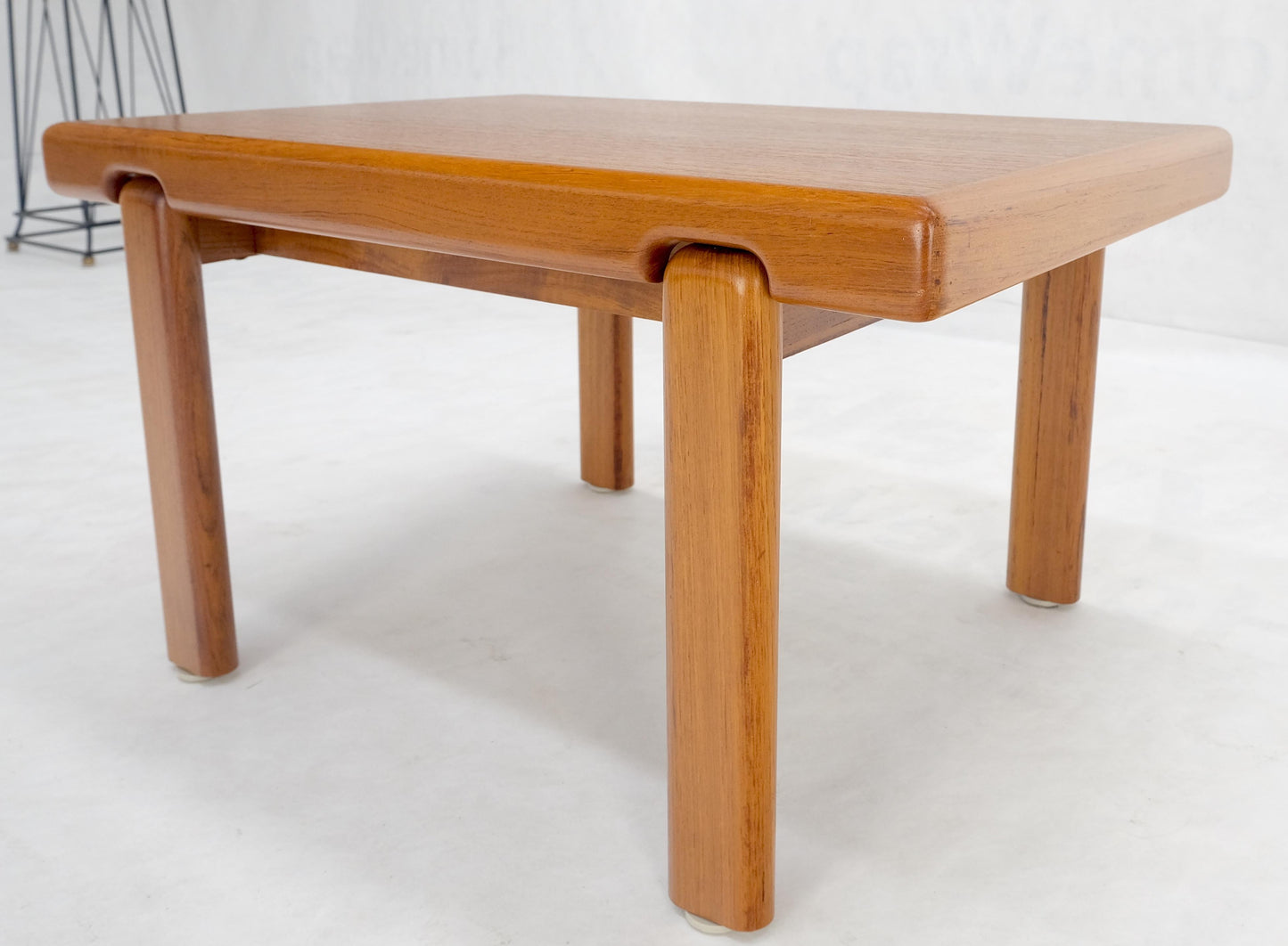 EstablishedLines Danish Mid Century Modern Solid Teak Legs Compact Rectangle Coffee Table MINT!