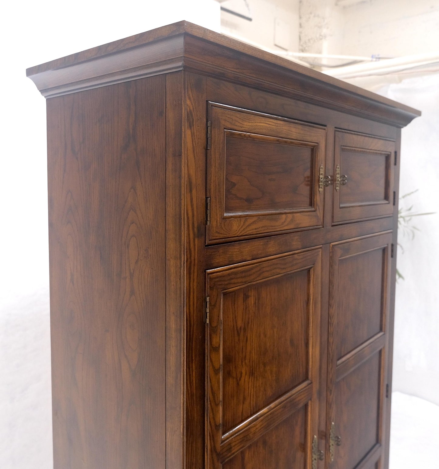 EstablishedLines Henredon Oak Linen Press Cupboard Chest of Drawers Armoire Lots of Storage MINT