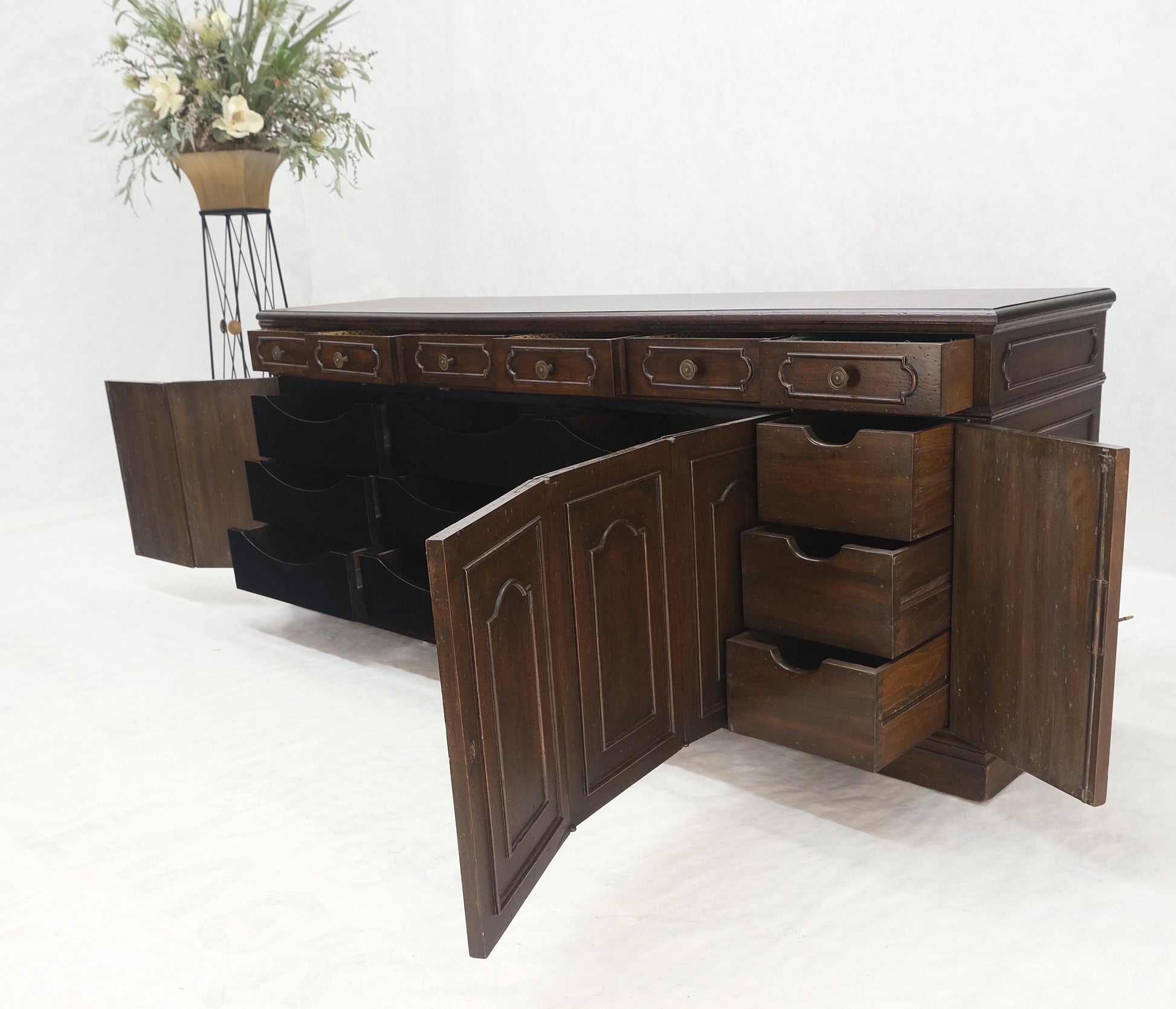 EstablishedLines Bloomingdale's Long Dresser Credenza Accordion Door 18 Drawers Dark Walnut MINT!