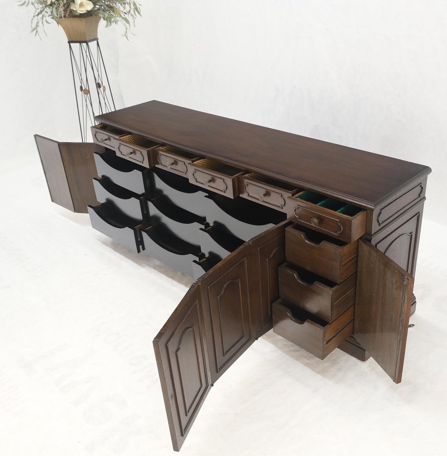 EstablishedLines Bloomingdale's Long Dresser Credenza Accordion Door 18 Drawers Dark Walnut MINT!