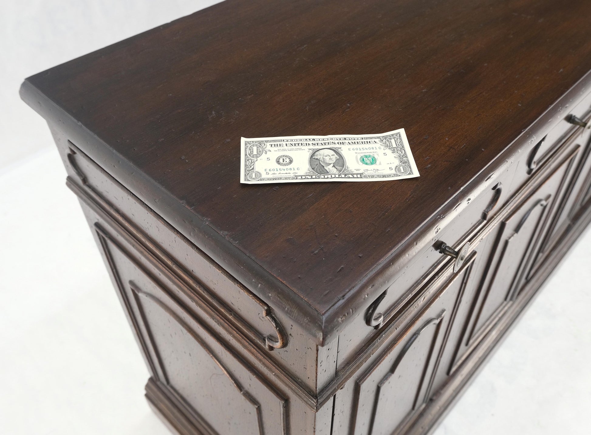 EstablishedLines Bloomingdale's Long Dresser Credenza Accordion Door 18 Drawers Dark Walnut MINT!