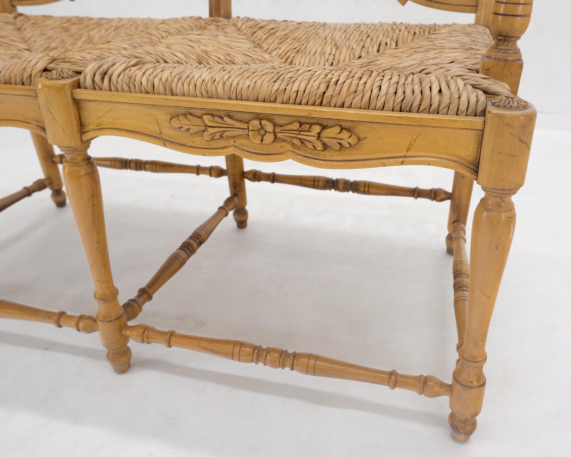 EstablishedLines Rush Seat Ladder Back Carved Maple Country Style Loveseat Sofa Bench MINT!