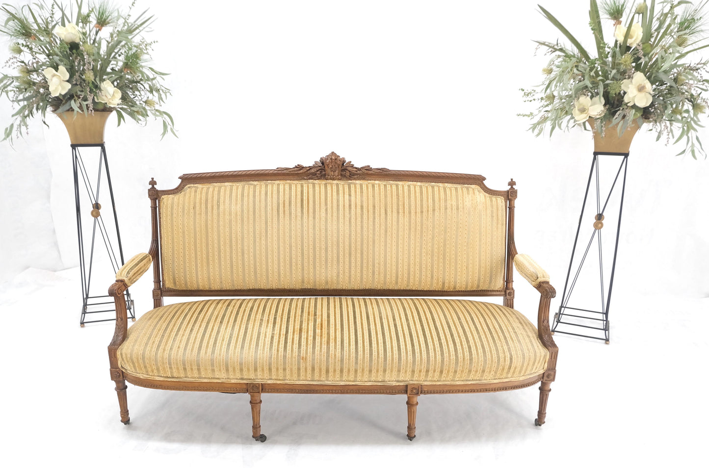 EstablishedLines Fine French Carved Walnut Gold Shipped Upholstery Fabric Sofa MINT!