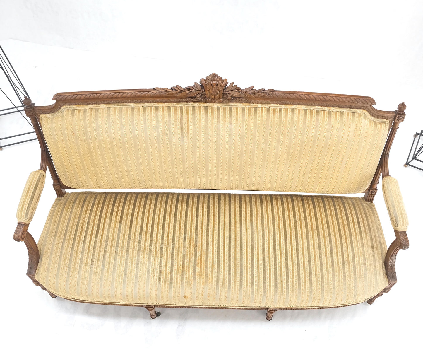 EstablishedLines Fine French Carved Walnut Gold Shipped Upholstery Fabric Sofa MINT!