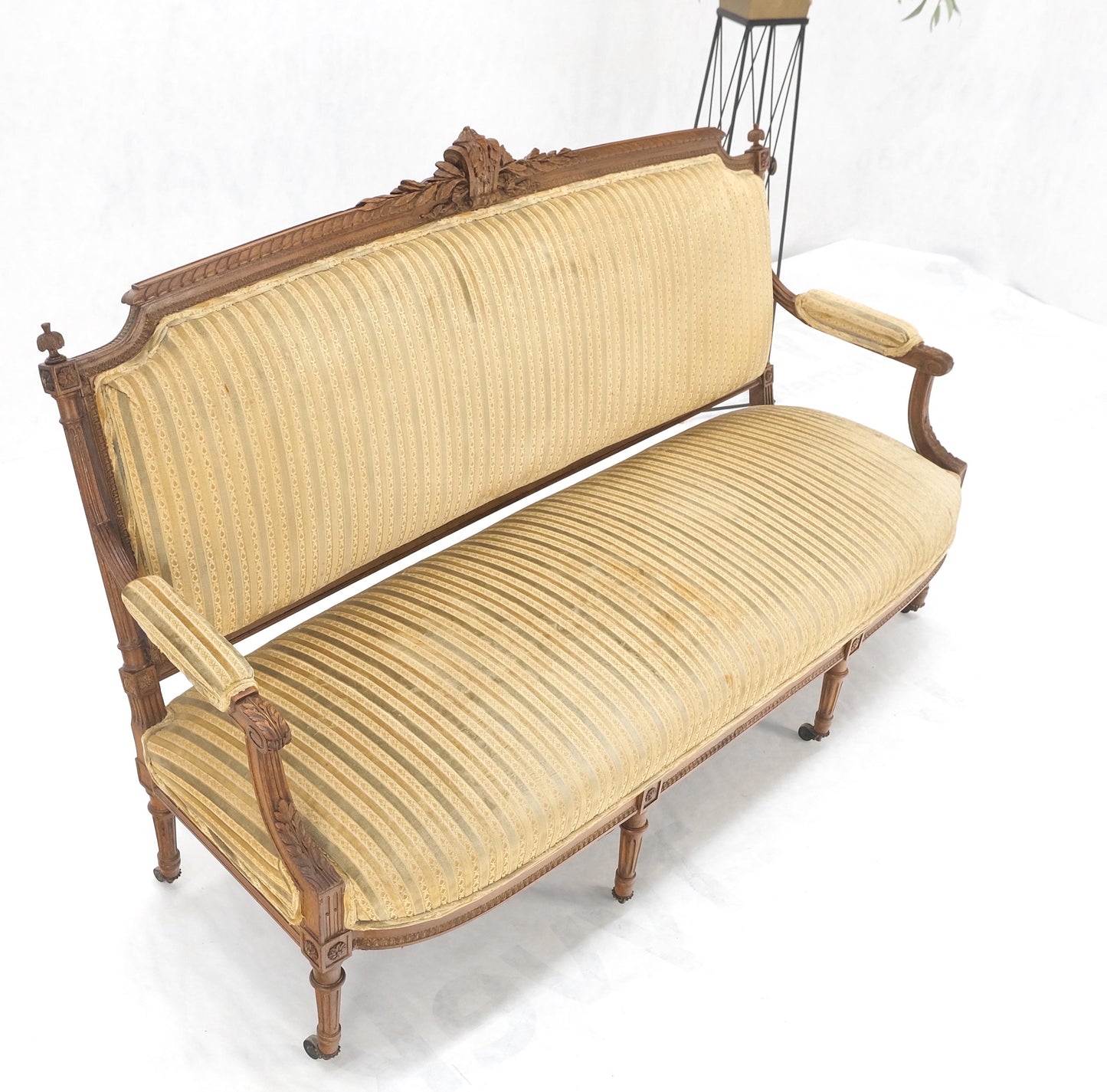 EstablishedLines Fine French Carved Walnut Gold Shipped Upholstery Fabric Sofa MINT!