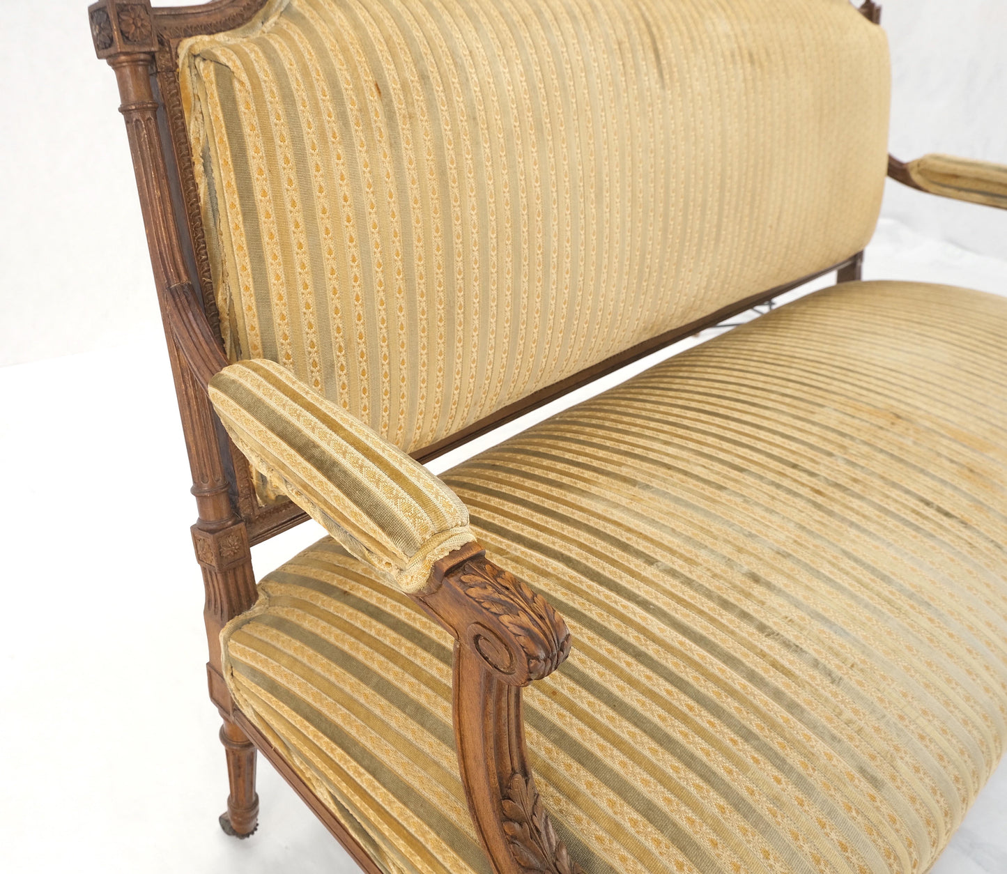 EstablishedLines Fine French Carved Walnut Gold Shipped Upholstery Fabric Sofa MINT!