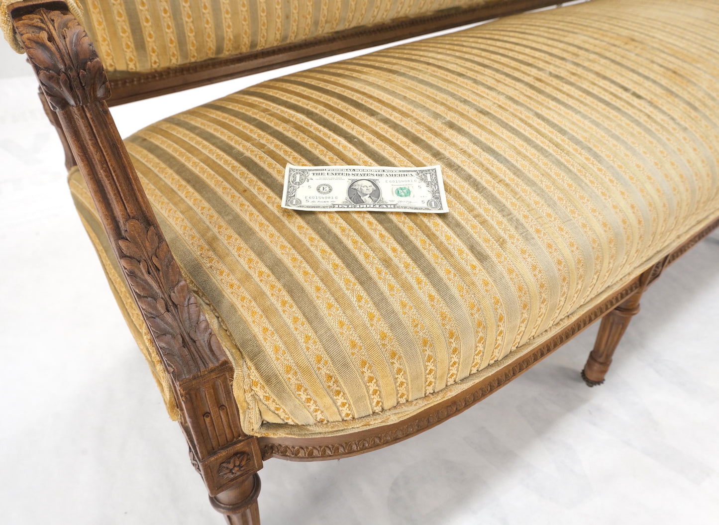 EstablishedLines Fine French Carved Walnut Gold Shipped Upholstery Fabric Sofa MINT!