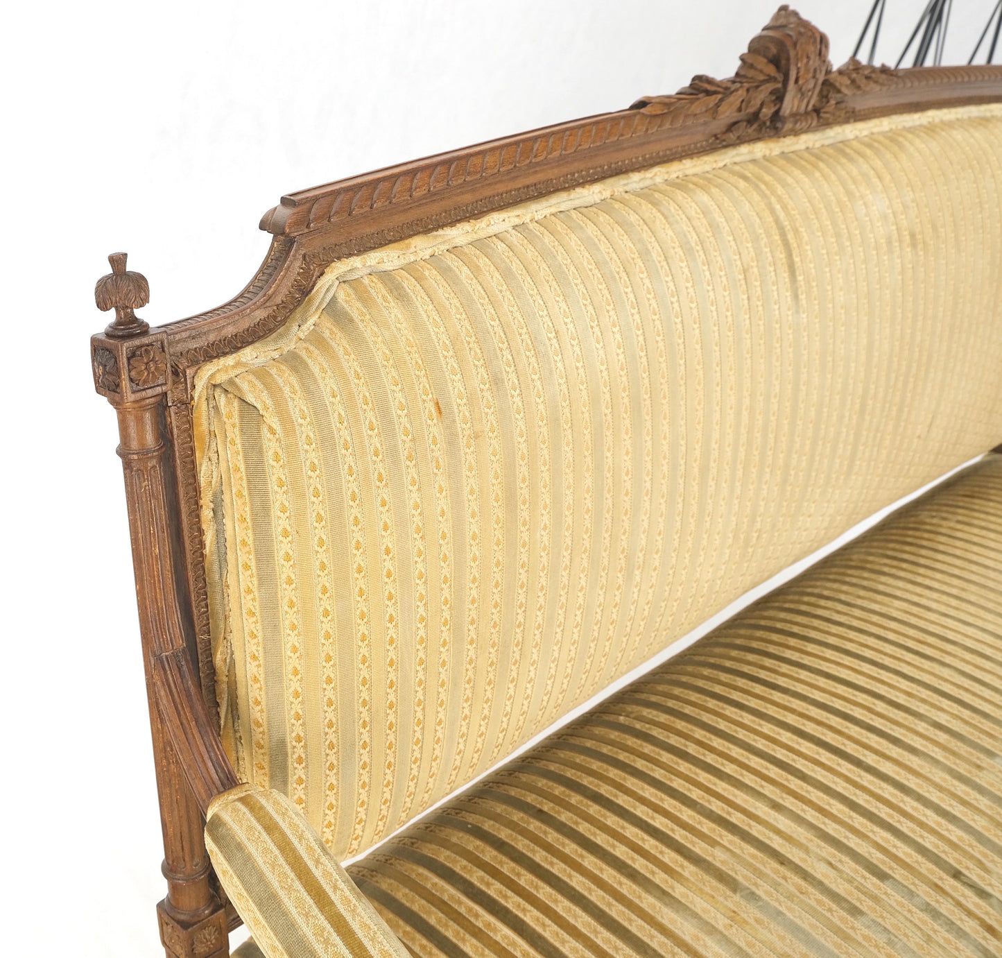 EstablishedLines Fine French Carved Walnut Gold Shipped Upholstery Fabric Sofa MINT!