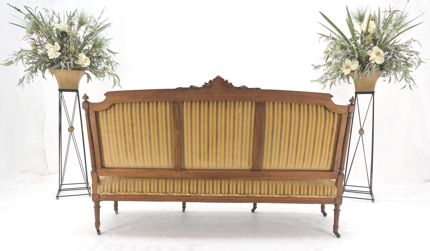 EstablishedLines Fine French Carved Walnut Gold Shipped Upholstery Fabric Sofa MINT!
