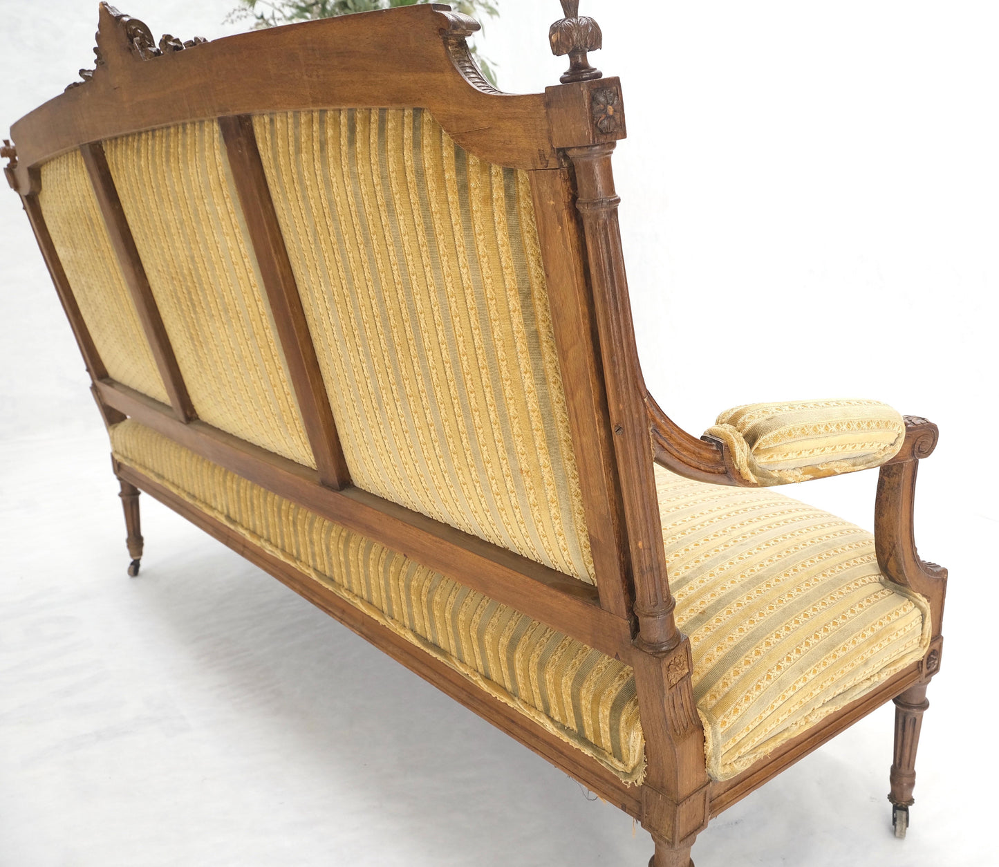 EstablishedLines Fine French Carved Walnut Gold Shipped Upholstery Fabric Sofa MINT!
