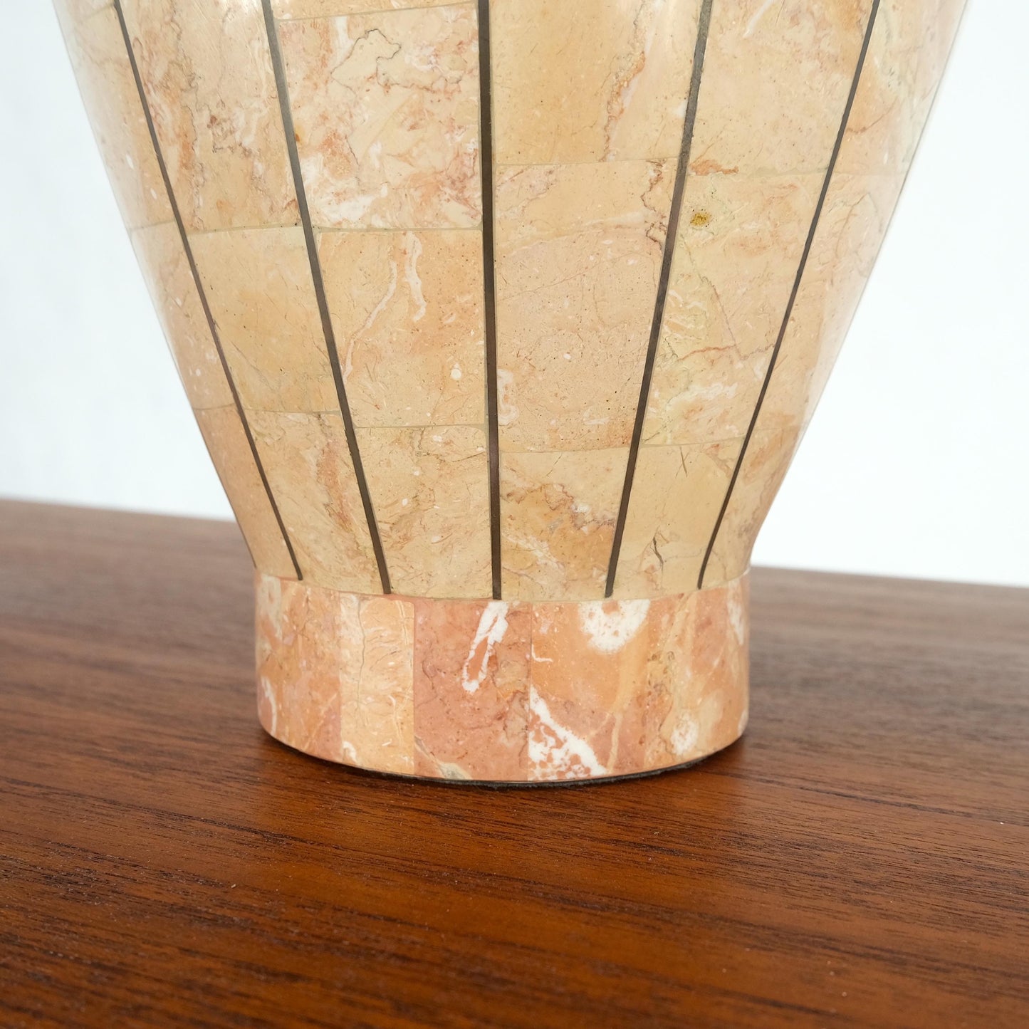 EstablishedLines Onion Shape Tessellated Stone Brass Inlay Table Lamp Mint!