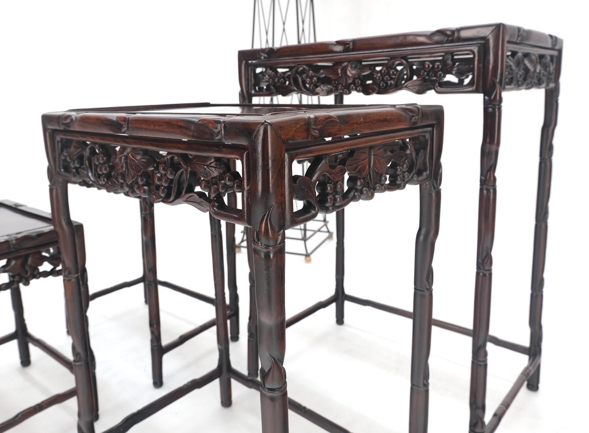 EstablishedLines Set of 4 Nesting Stacking Carved Rosewood End Side Occasional Tables Set Mint!