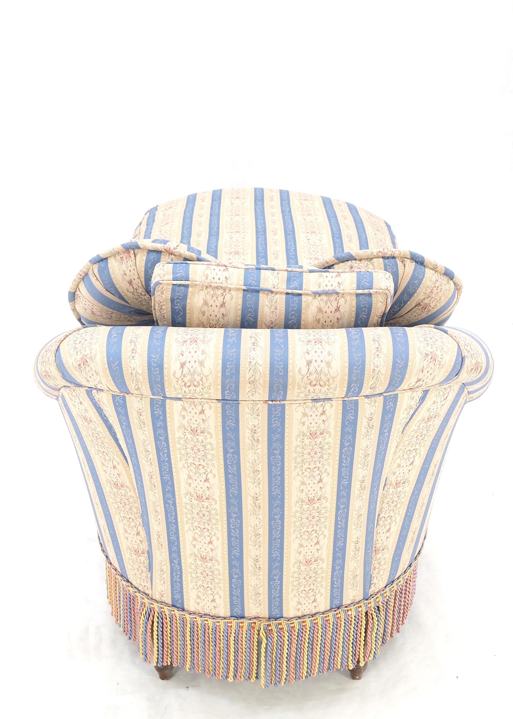 EstablishedLines Down Filled Tassels Blue & Gold Upholstery Turned Legs Chaise Lounge MINT!