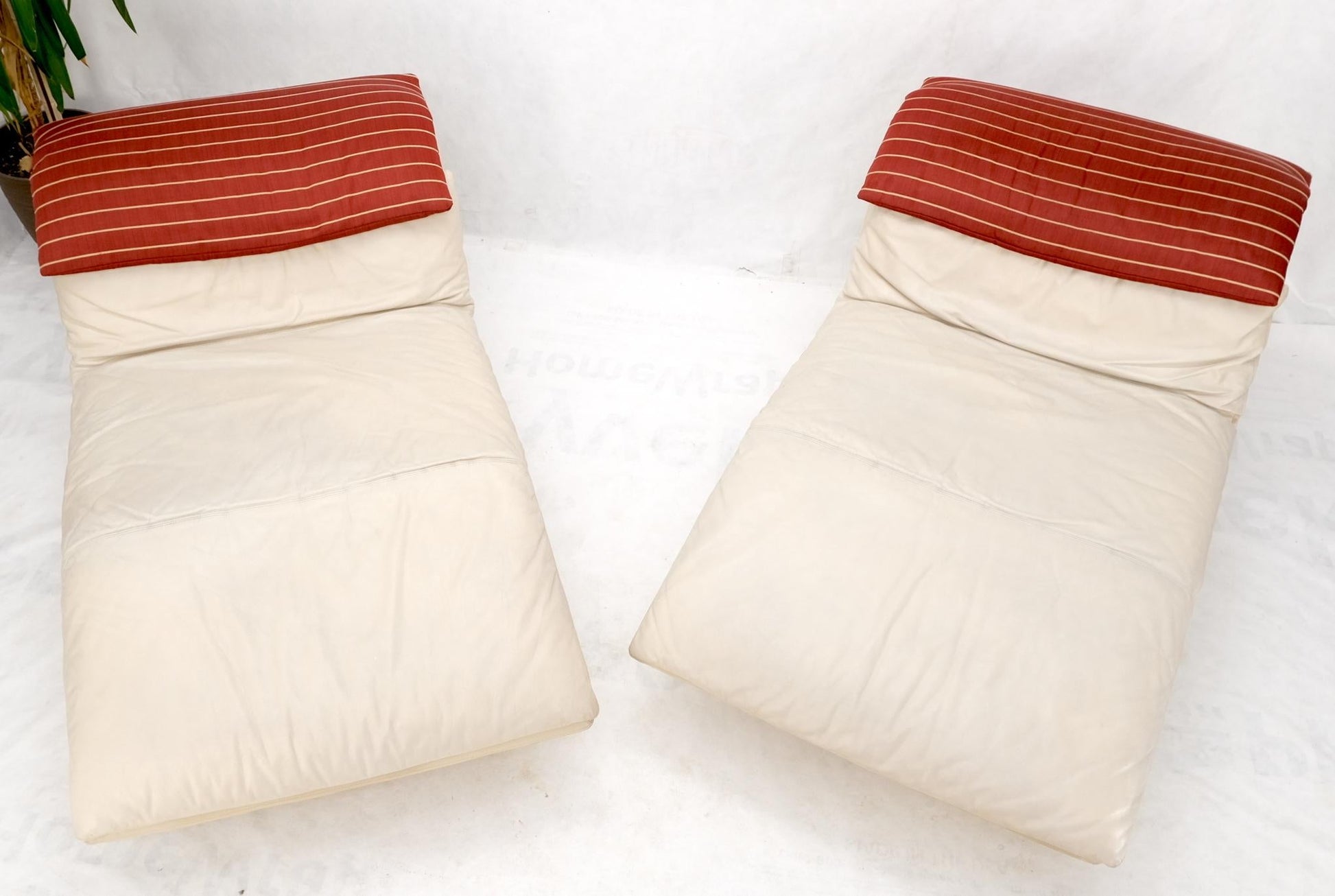 EstablishedLines Pair of Sapority Italian Mid Century Modern Leather Chaise Lounges