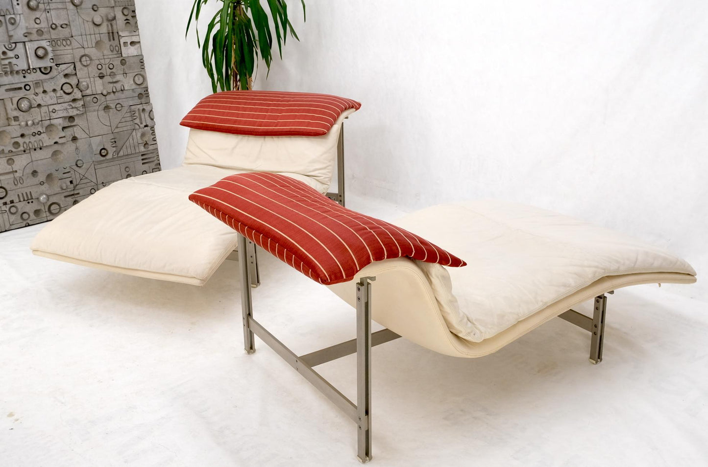 EstablishedLines Pair of Sapority Italian Mid Century Modern Leather Chaise Lounges