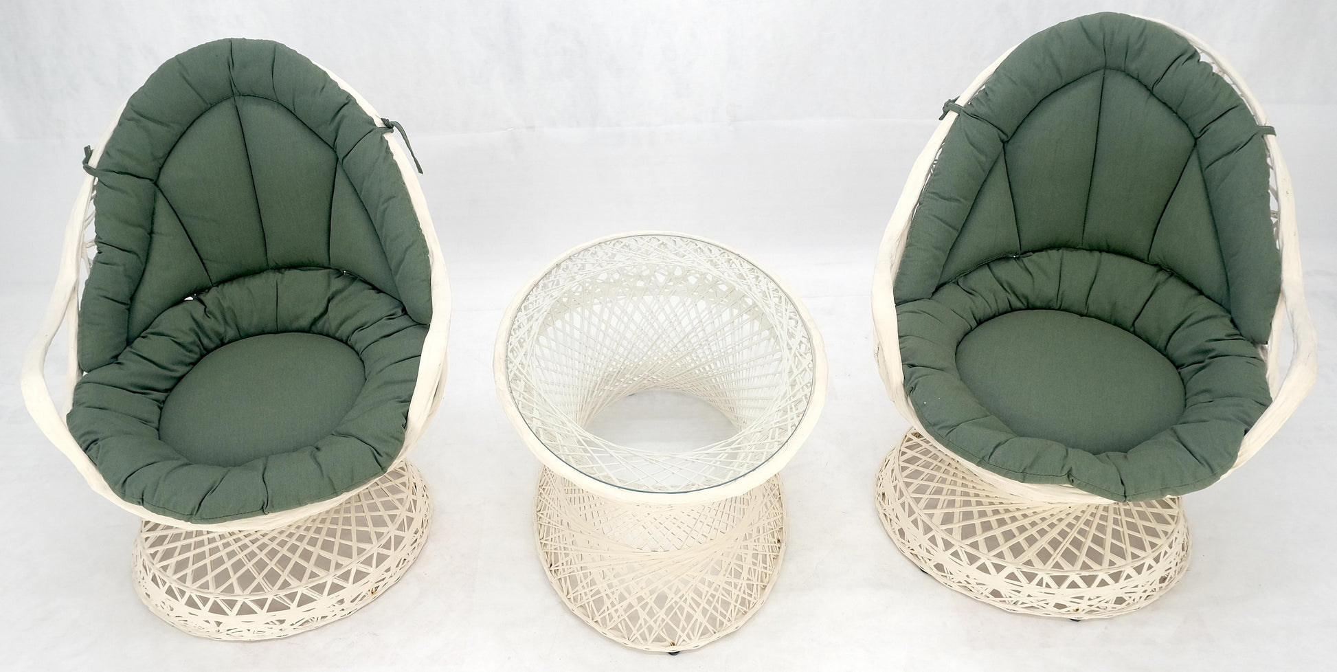 EstablishedLines Set of 2 Egg Shape Fiberglass Spun Outdoor Lounge Chairs Woodard Coffee Table