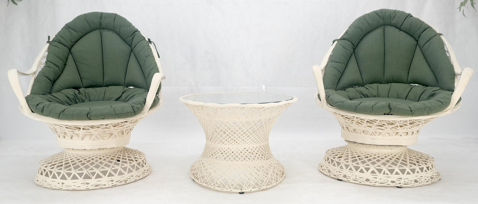 EstablishedLines Set of 2 Egg Shape Fiberglass Spun Outdoor Lounge Chairs Woodard Coffee Table