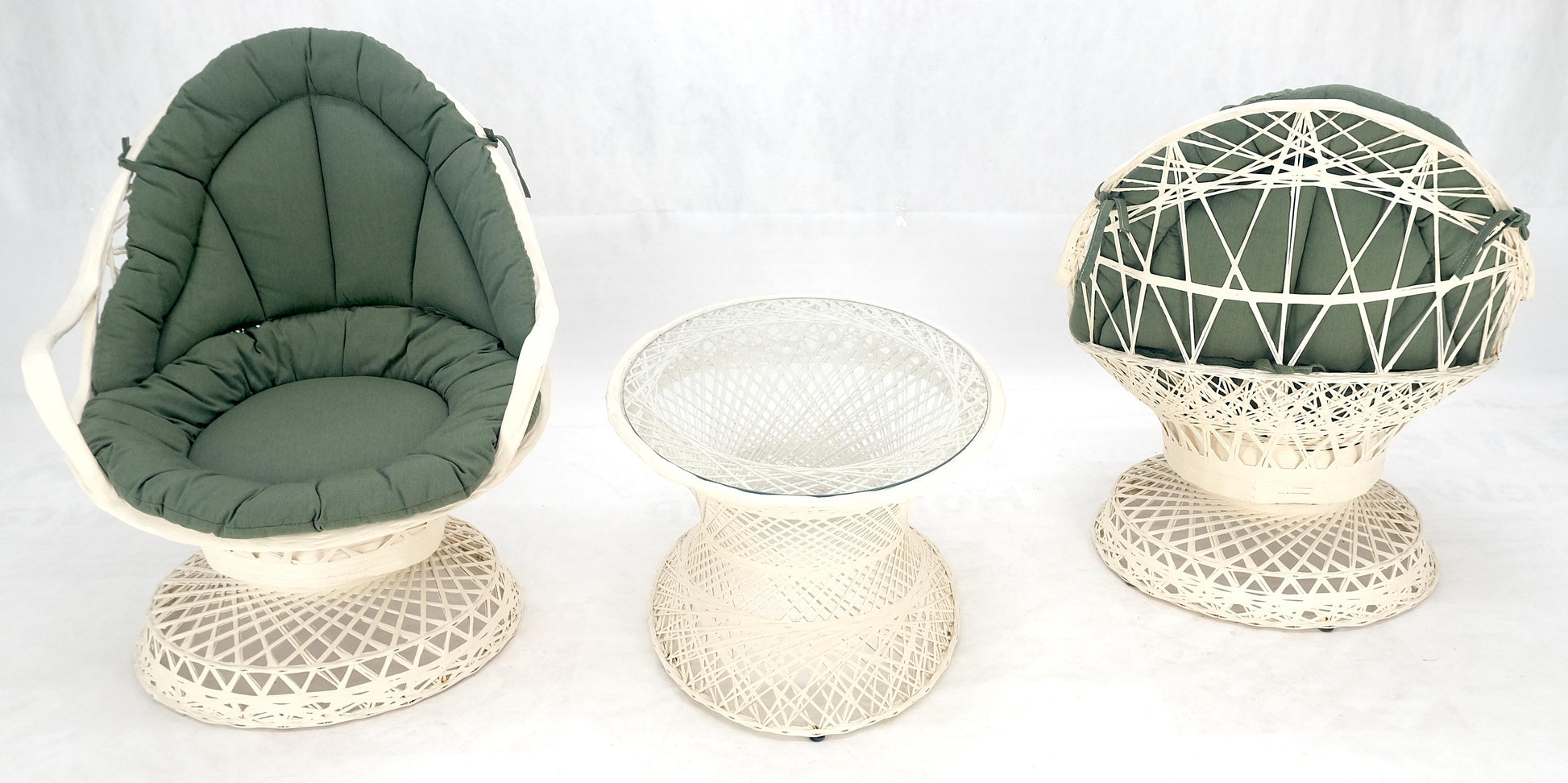 EstablishedLines Set of 2 Egg Shape Fiberglass Spun Outdoor Lounge Chairs Woodard Coffee Table