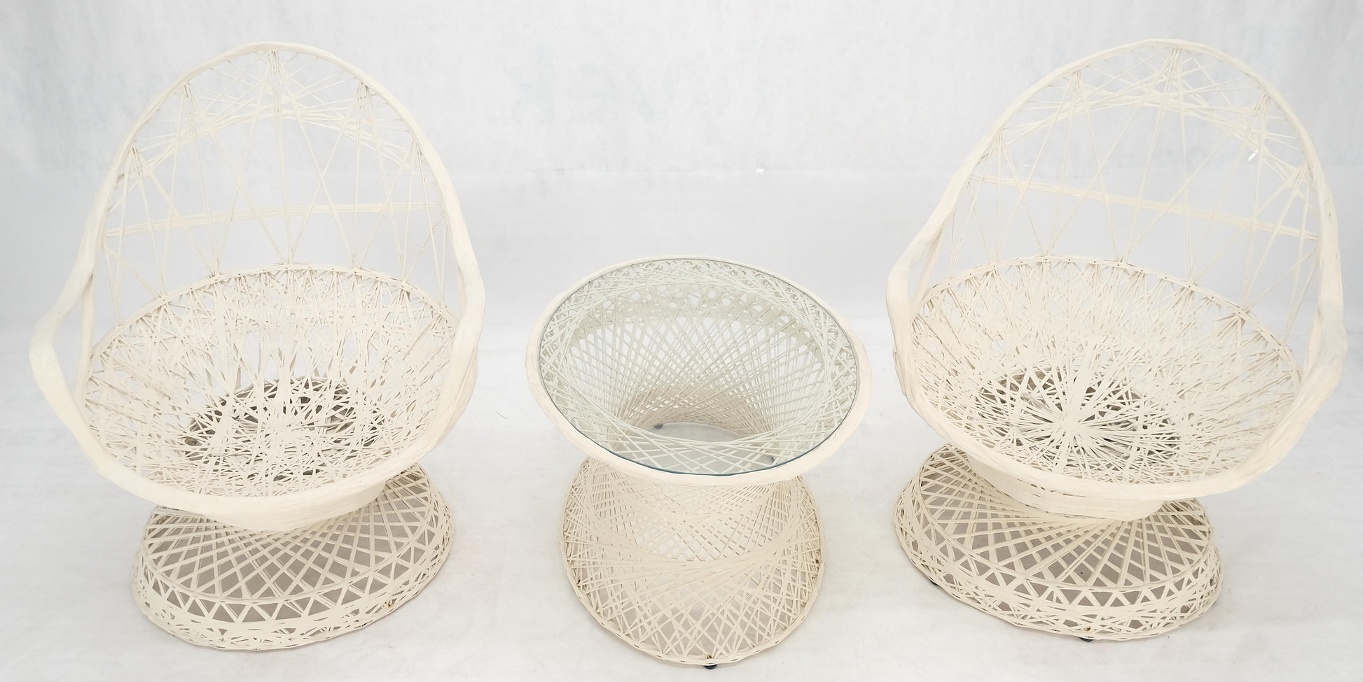 EstablishedLines Set of 2 Egg Shape Fiberglass Spun Outdoor Lounge Chairs Woodard Coffee Table