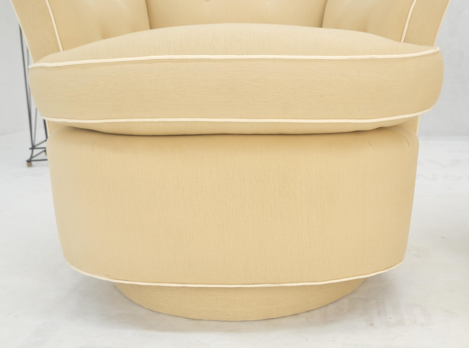 EstablishedLines Pair of New Linen Upholstery Round Swivel Tub Barrel Back Chairs Baughman MINT!