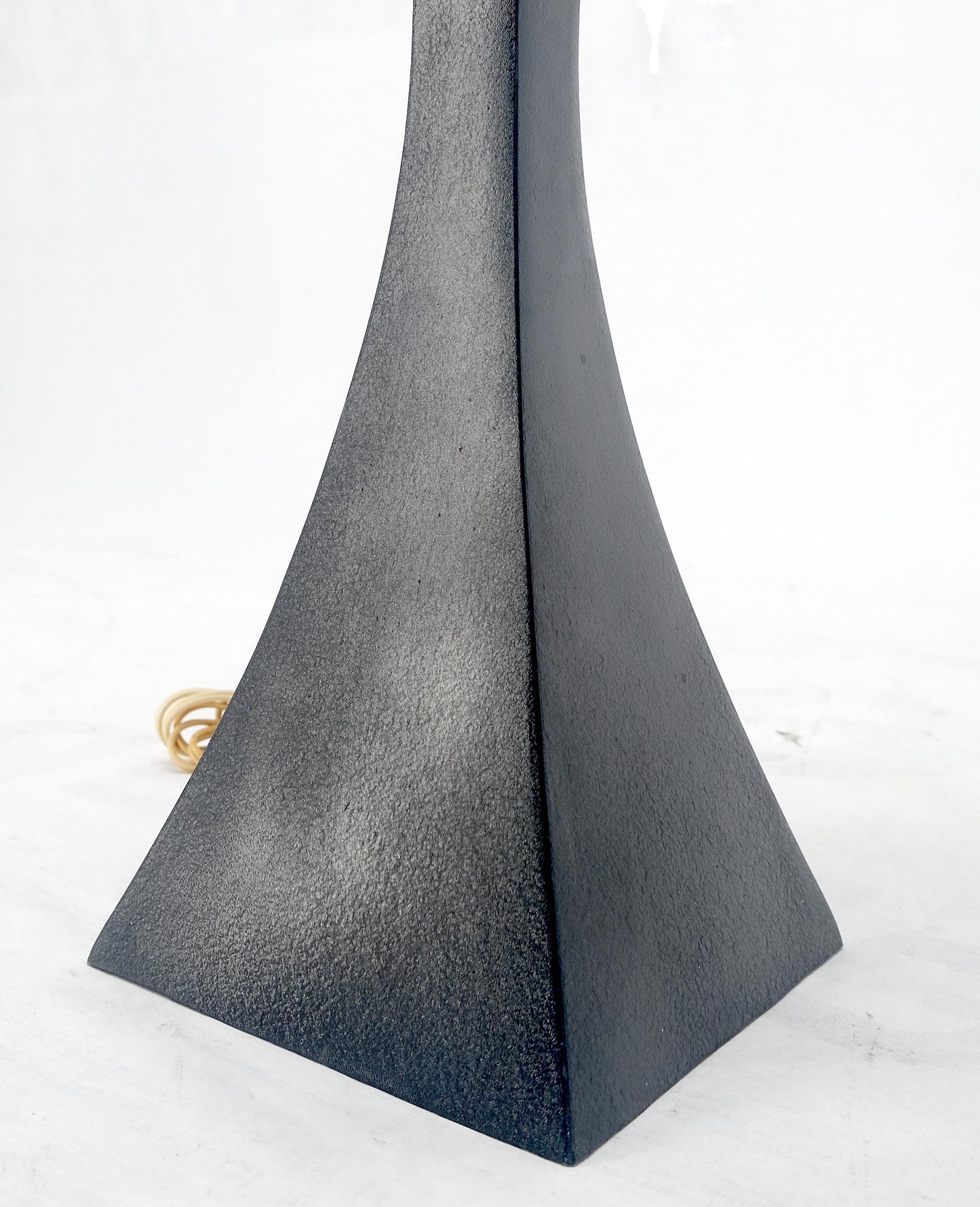EstablishedLines Mid Century Modern Concave Pyramid Shape c1960s Black Enamel Table Lamp MINT!