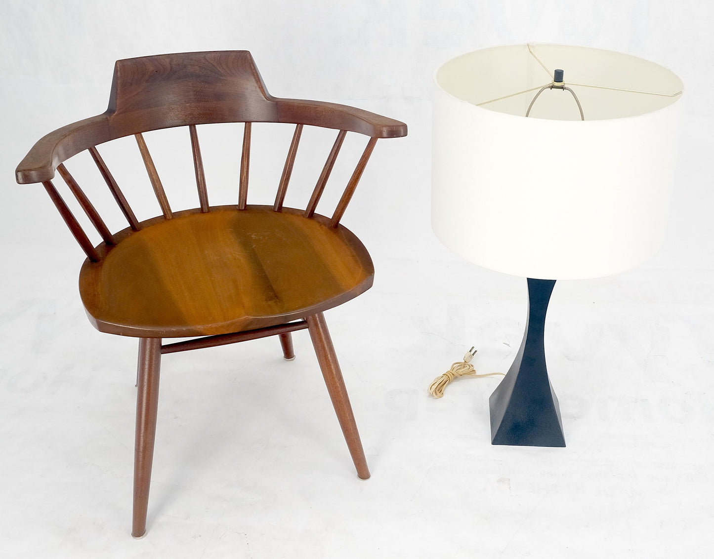 EstablishedLines Mid Century Modern Concave Pyramid Shape c1960s Black Enamel Table Lamp MINT!