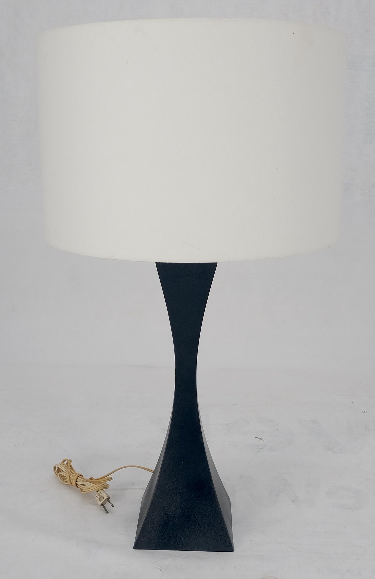 EstablishedLines Mid Century Modern Concave Pyramid Shape c1960s Black Enamel Table Lamp MINT!