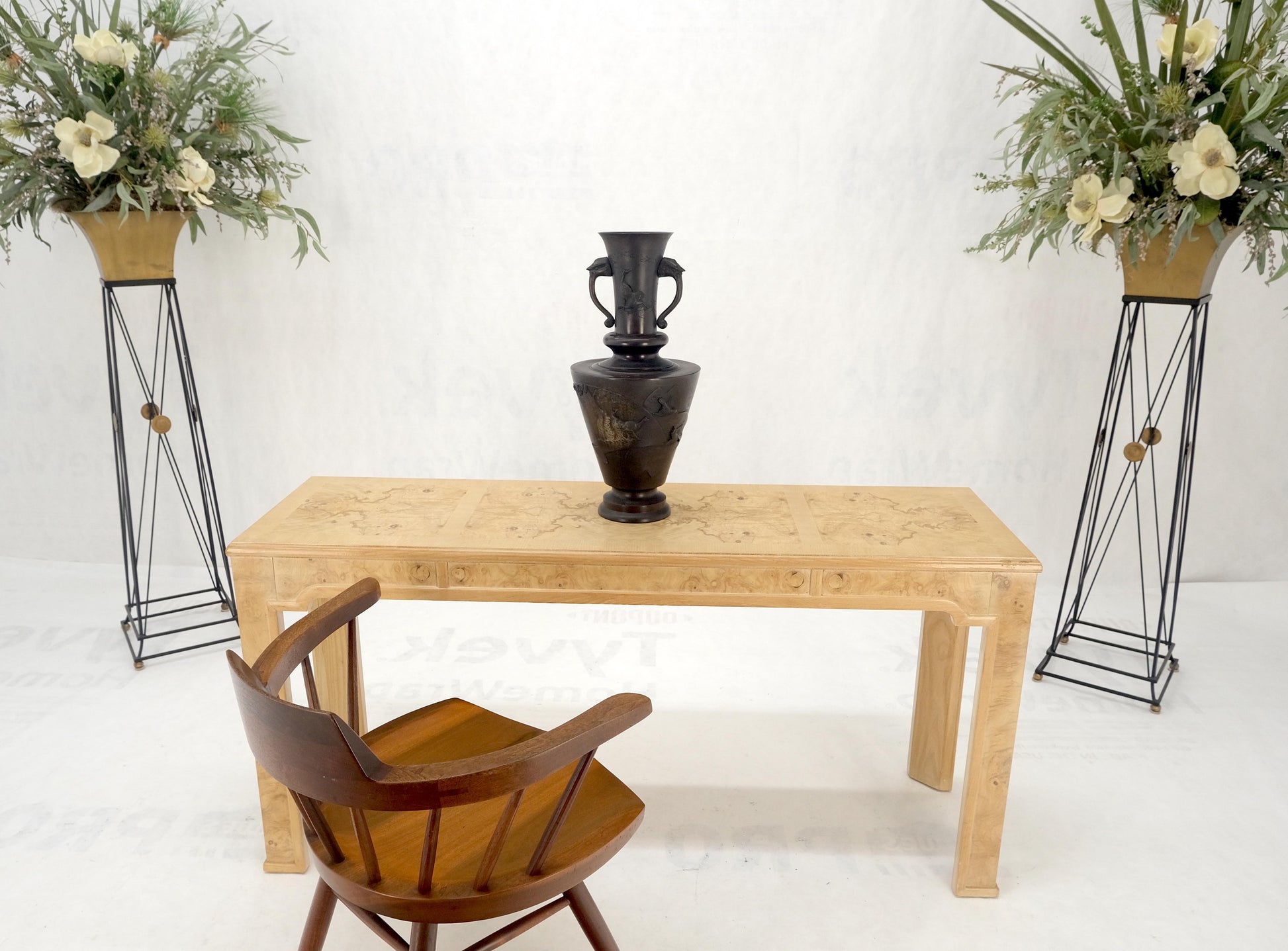 EstablishedLines large Brass or Bronze Asian Two Handles Vase Urn Birds Motif Reliefs Clean!