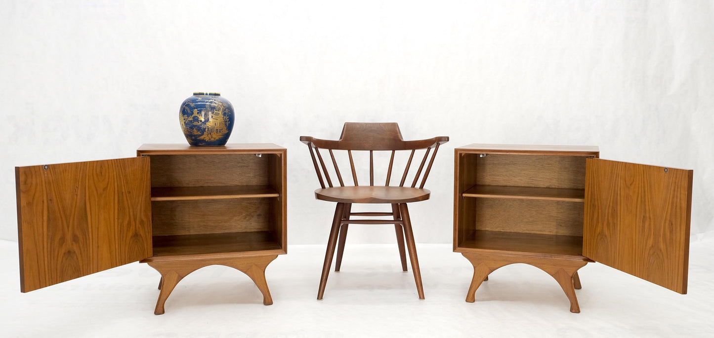 EstablishedLines Pair Sculpted Fronts Legs Walnut Mid-Century Modern Nightstands End Tables MINT!