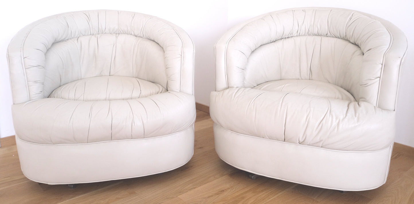 EstablishedLines Pair Barrel Round Back Off White Leather Upholstery Swivel Lounge Chairs MINT!