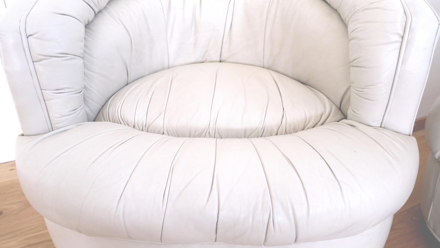 EstablishedLines Pair Barrel Round Back Off White Leather Upholstery Swivel Lounge Chairs MINT!
