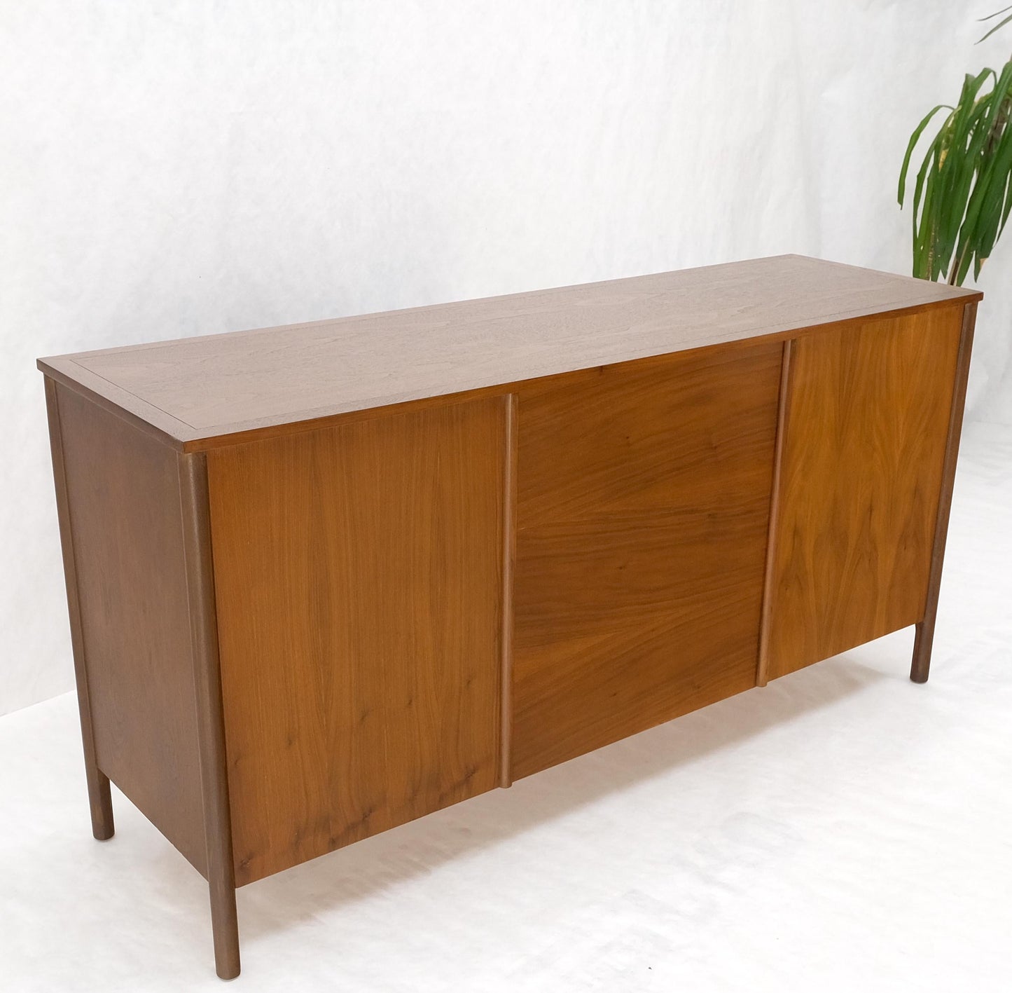 EstablishedLines John Stuart Walnut Mid-Century Modern Long Credenza Dresser Pull Out Shelf Mint!