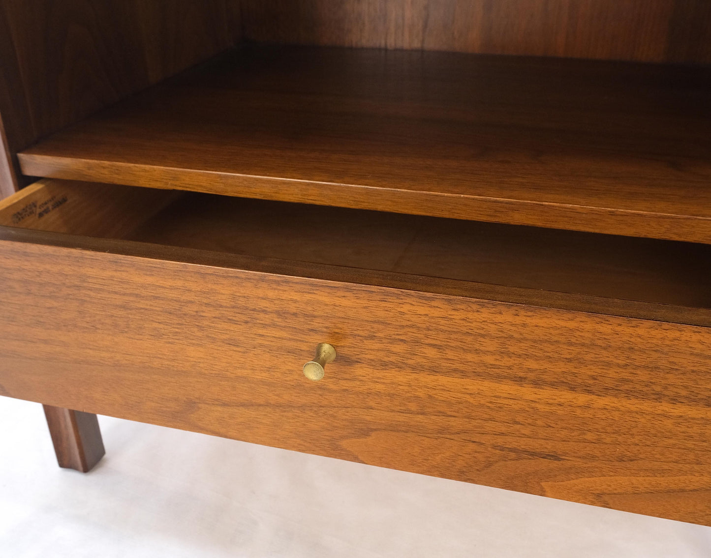 EstablishedLines Pair Finished Back Danish Mid Century Modern One Drawer Walnut Night Stands MINT
