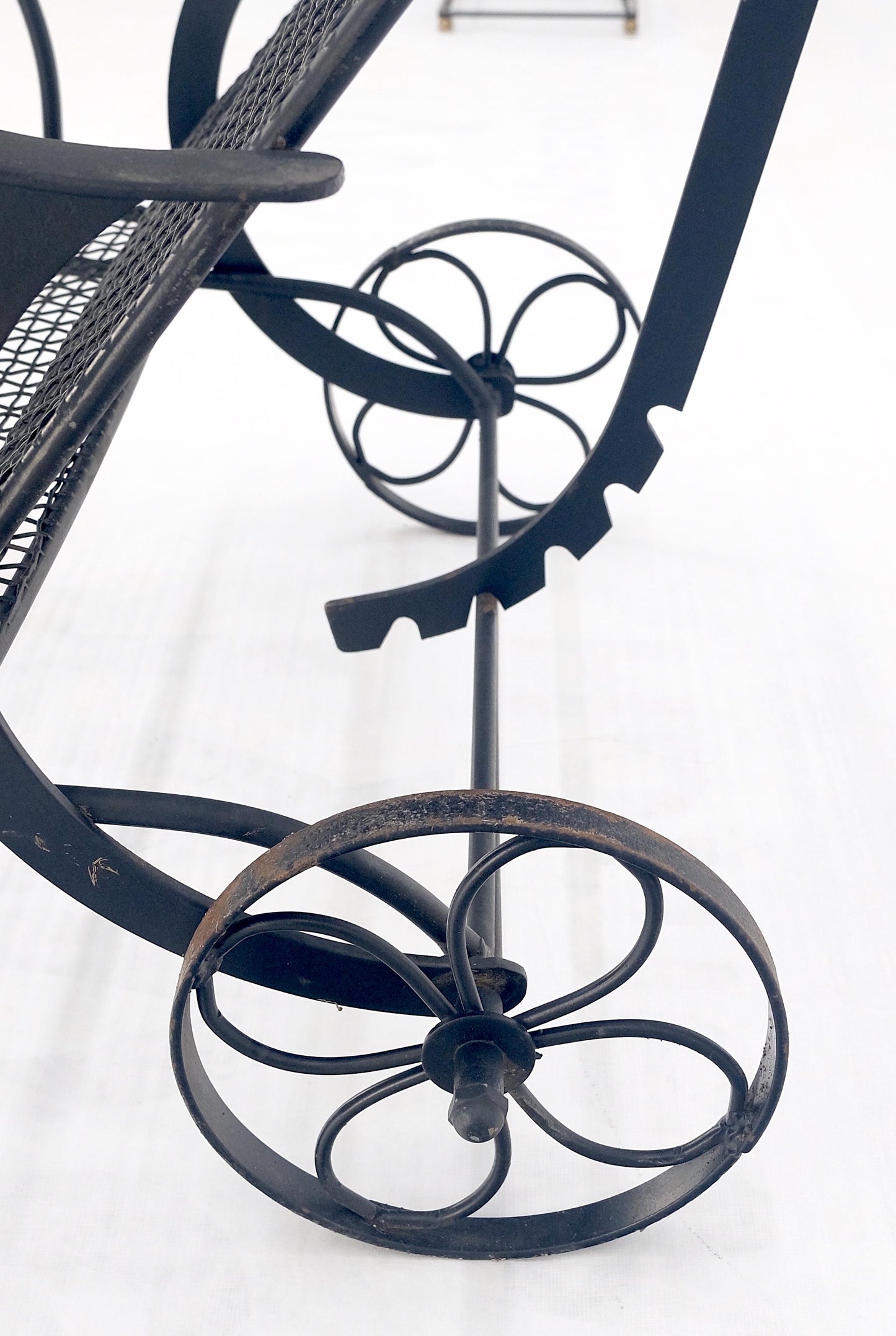 EstablishedLines Russel Woodard Mesh Body Adjustable Back Chaise Lounge on Wheels 1960s MINT