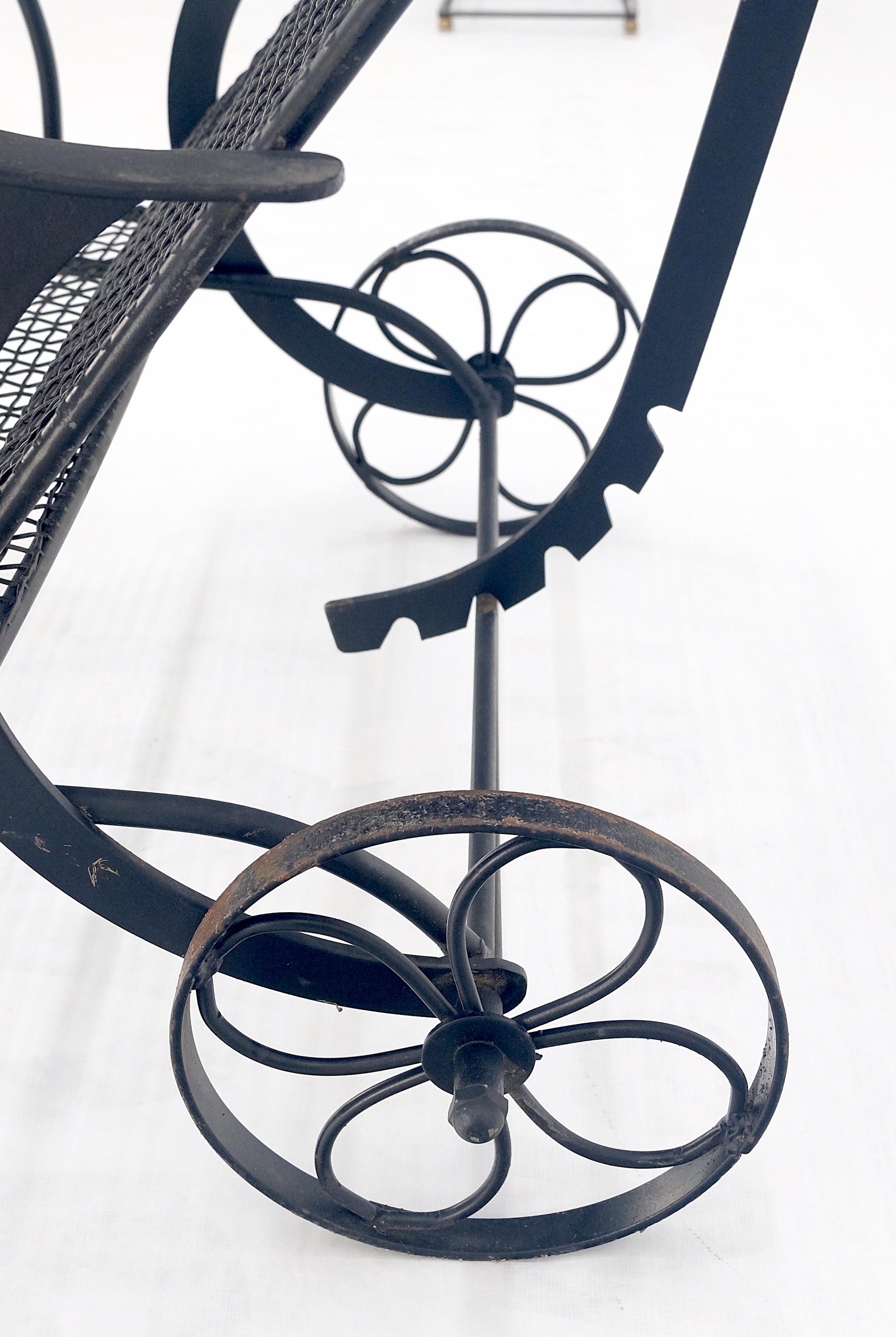 EstablishedLines Russel Woodard Mesh Body Adjustable Back Chaise Lounge on Wheels 1960s MINT