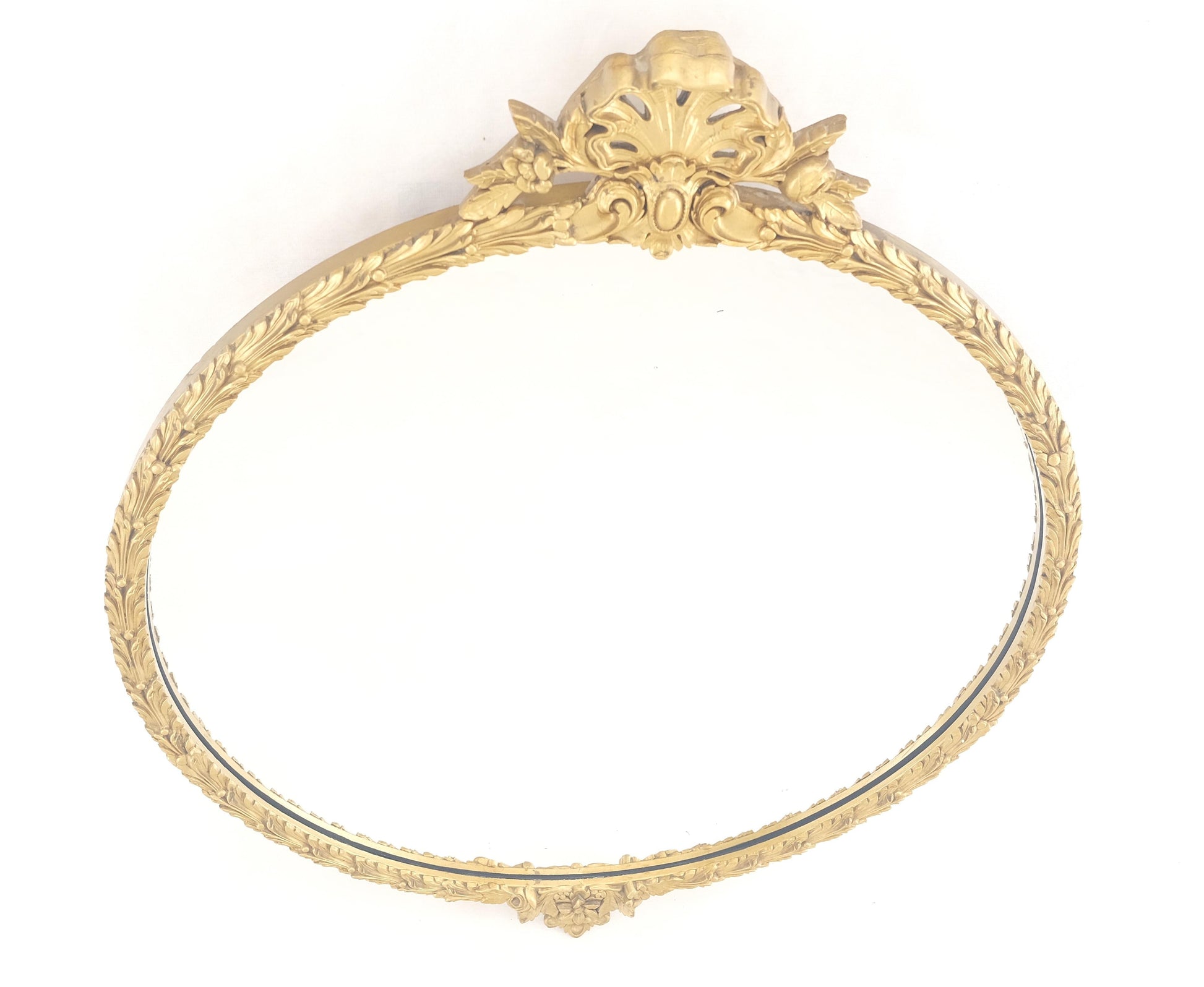 EstablishedLines Round Carved Gold Gilt Wood Floral Lotus Baroque Wall Mirror c1920s MINT