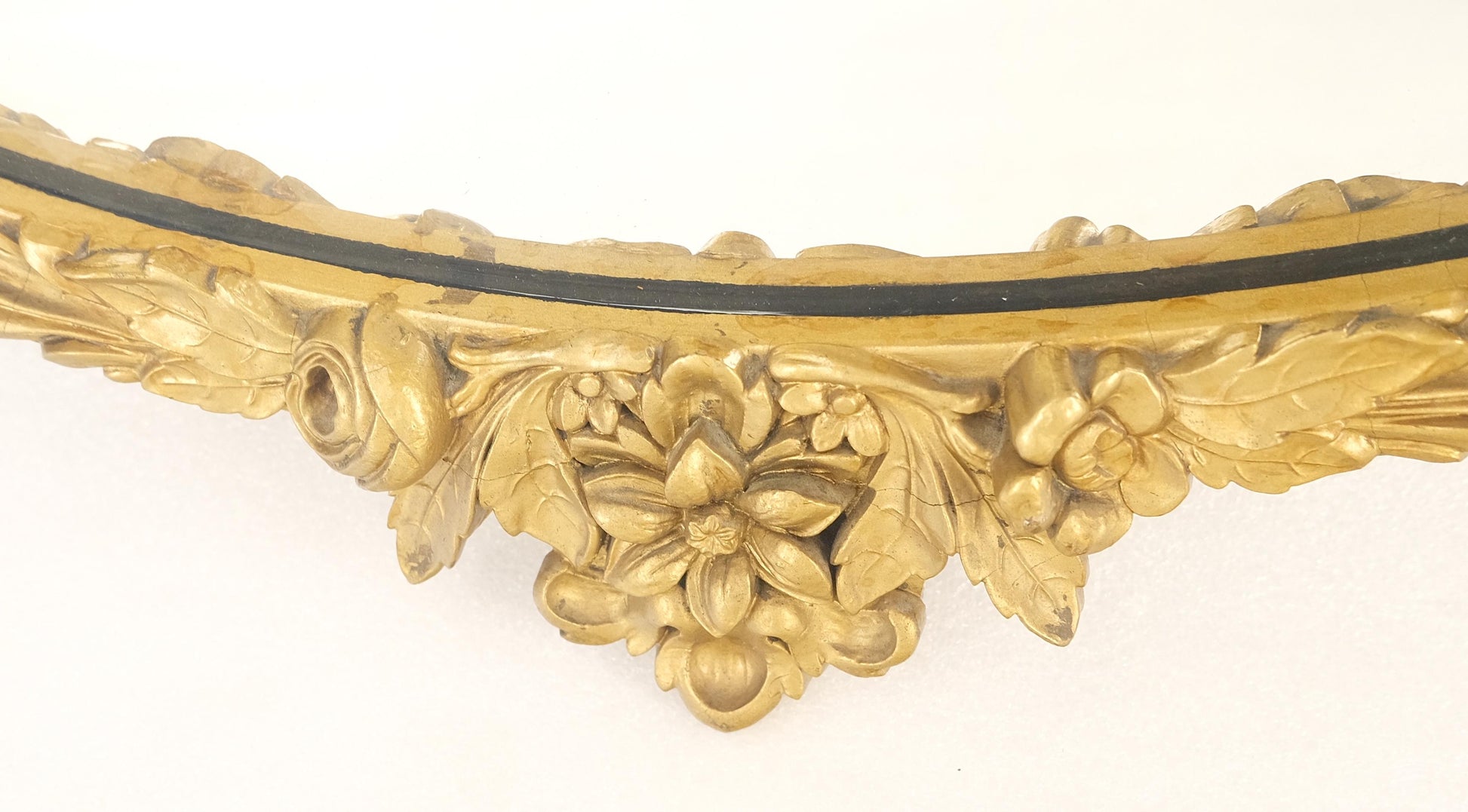 EstablishedLines Round Carved Gold Gilt Wood Floral Lotus Baroque Wall Mirror c1920s MINT