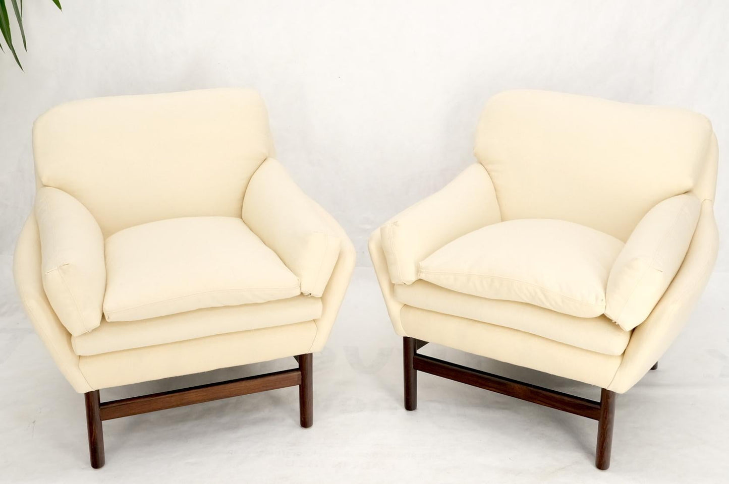 EstablishedLines Solid Rosewood Dowel Shape Legs New Soft Wool Upholstery Danish Lounge Chairs