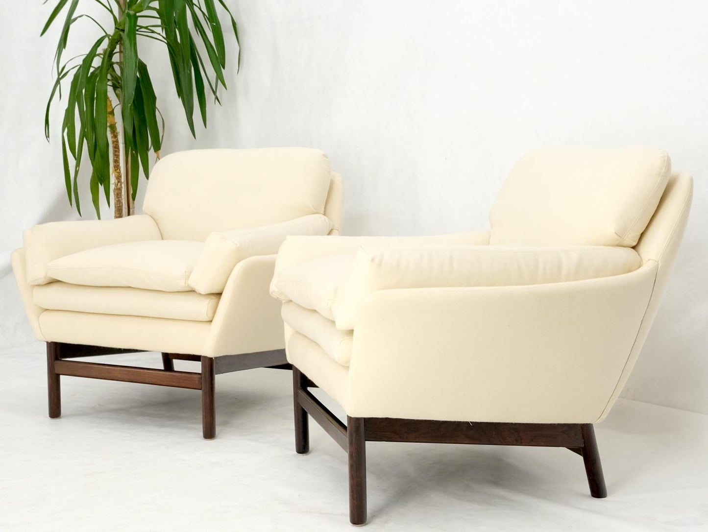 EstablishedLines Solid Rosewood Dowel Shape Legs New Soft Wool Upholstery Danish Lounge Chairs
