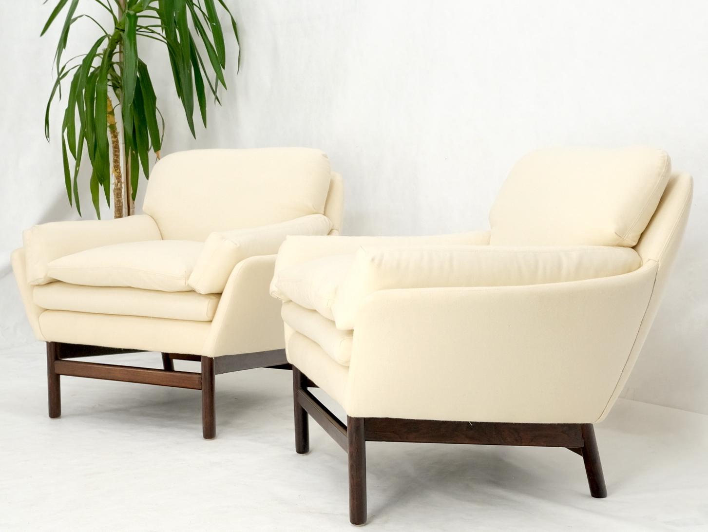EstablishedLines Solid Rosewood Dowel Shape Legs New Soft Wool Upholstery Danish Lounge Chairs