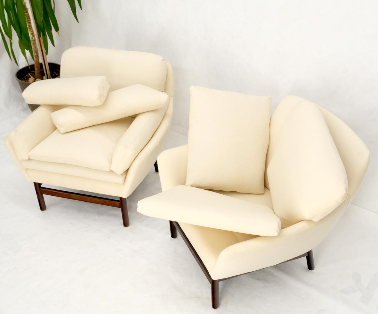 EstablishedLines Solid Rosewood Dowel Shape Legs New Soft Wool Upholstery Danish Lounge Chairs