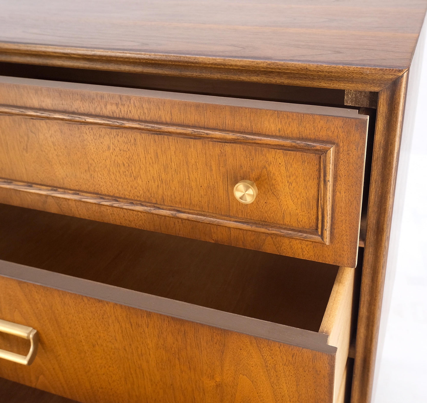 EstablishedLines American Mid Century Modern 6 Drawers Walnut Dresser Brass Hardware MINT!