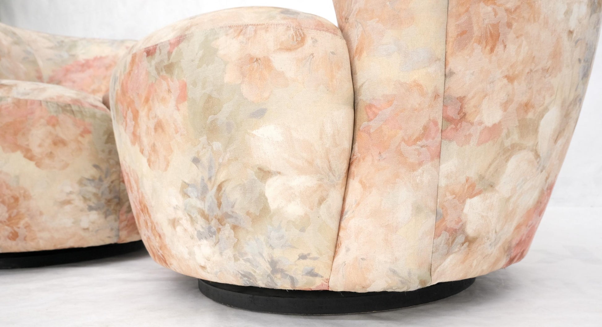 EstablishedLines Pair of Vladimir Kagan Two Tone Nautilus Lounge Chairs