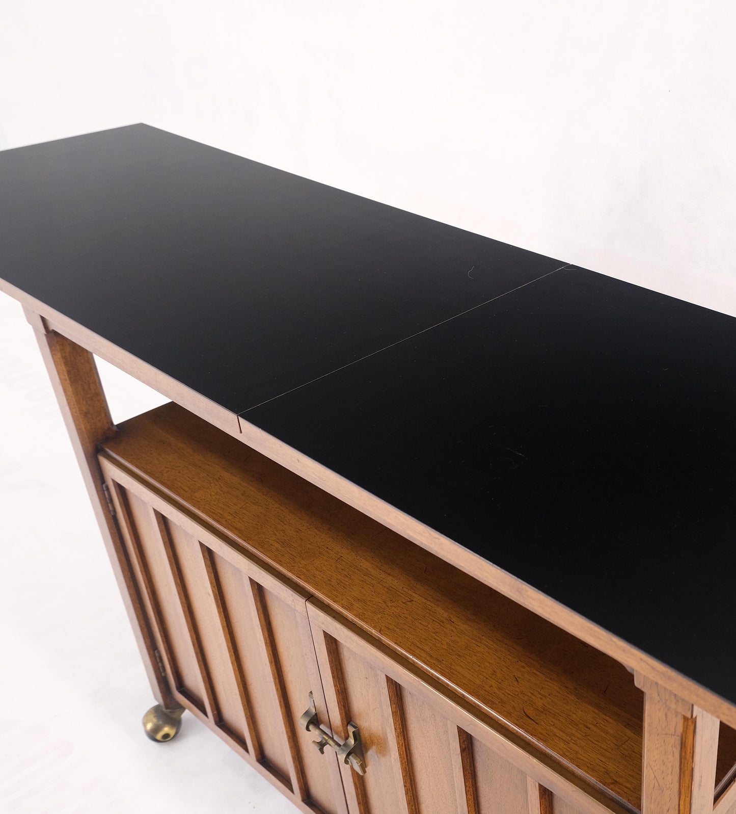 EstablishedLines Mid Century Modern Flip Top Black Laminate Serving Cart Bar Cabinet Wheels MINT!