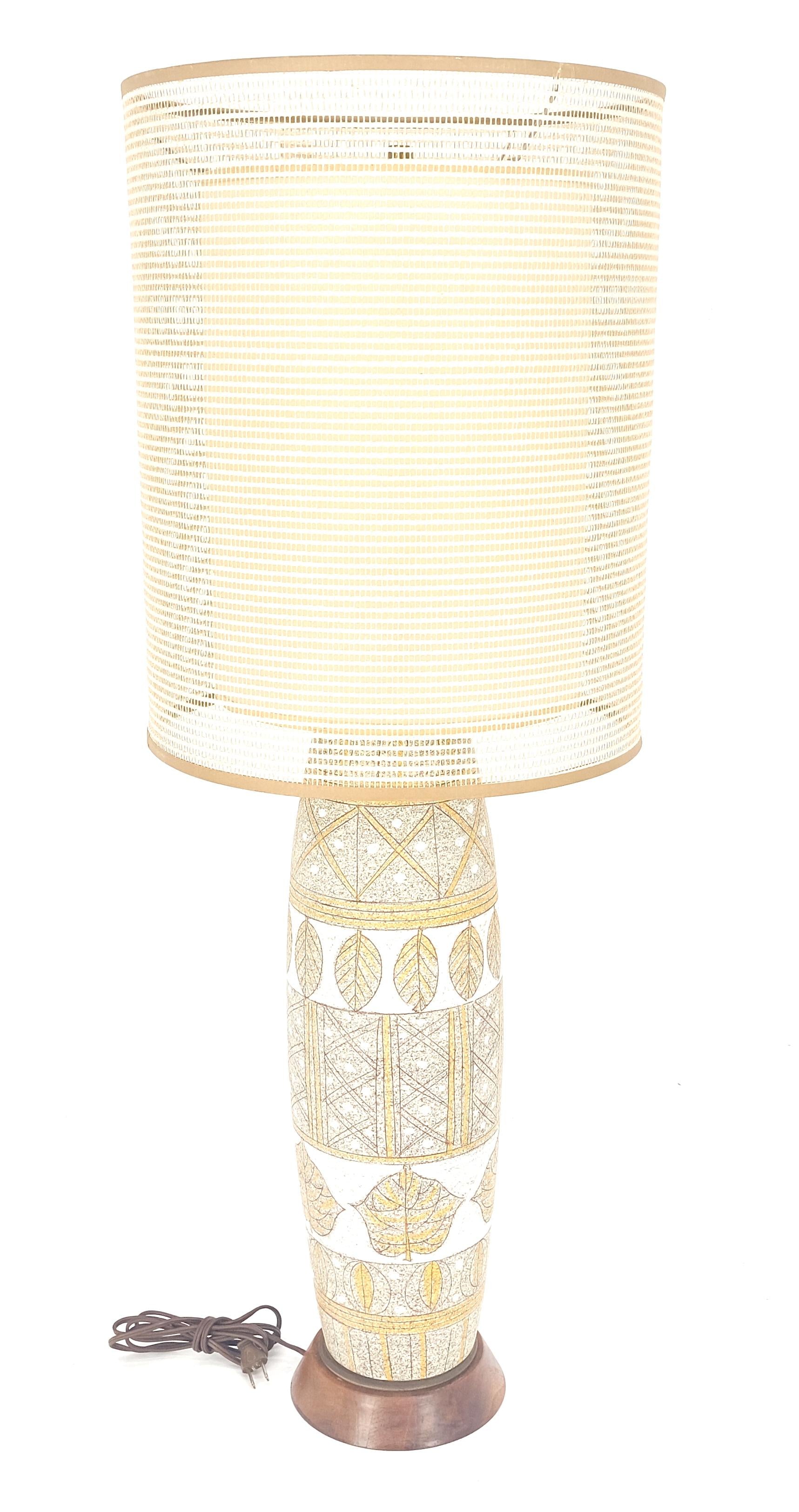 EstablishedLines Fratelli Fanciullacci  Ramor Pottery Table Lamp Original Shade Walnut Base MINT