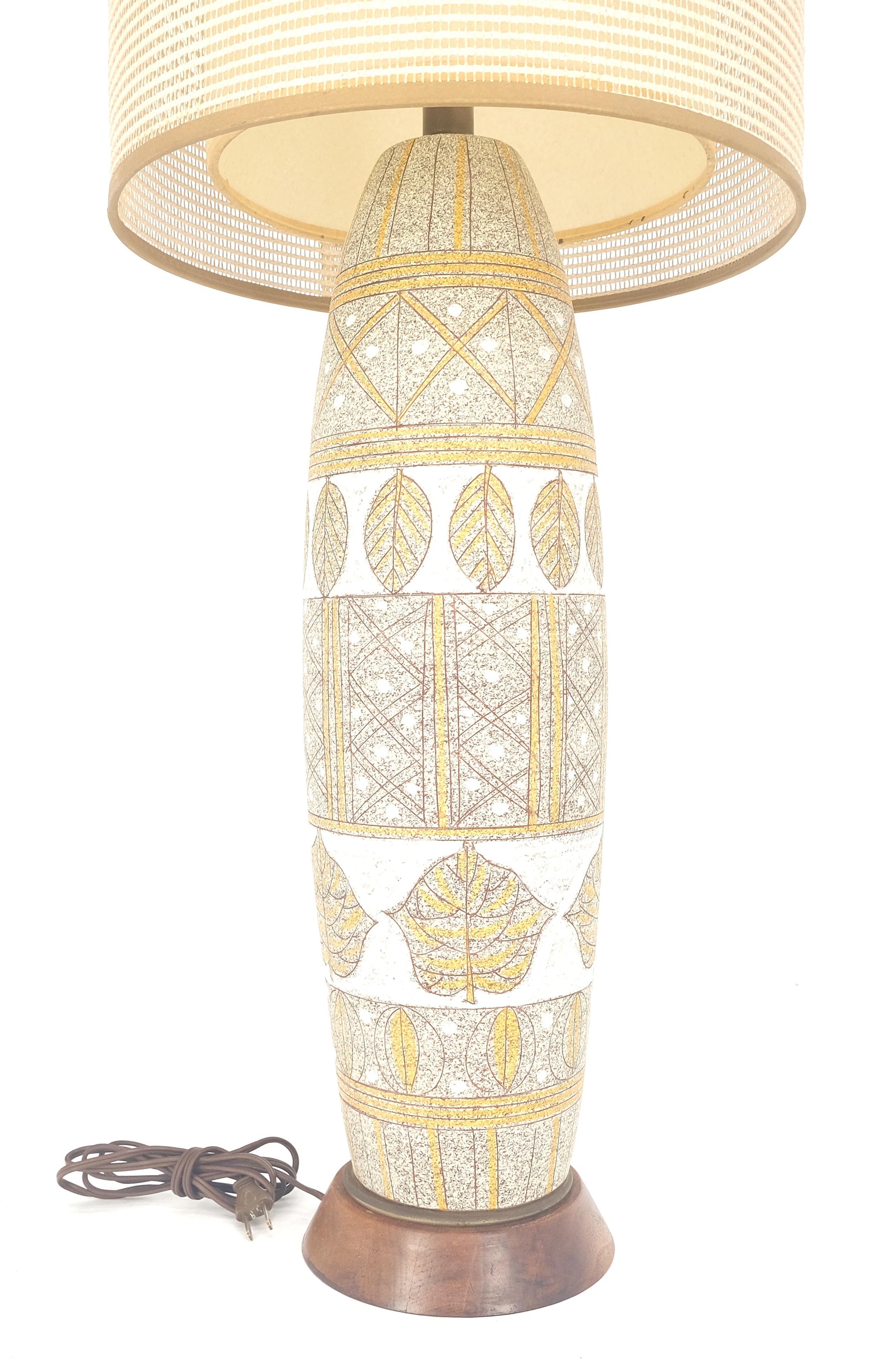 EstablishedLines Fratelli Fanciullacci  Ramor Pottery Table Lamp Original Shade Walnut Base MINT