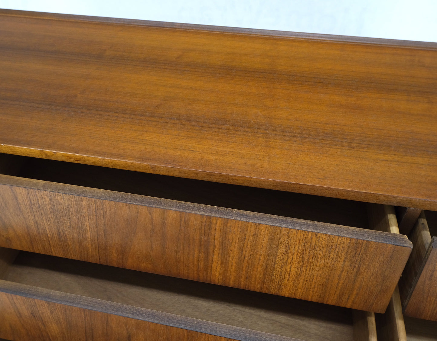 EstablishedLines Louver Front 9 Drawers Long Credenza Dresser American Mid-Century Modern Mint!