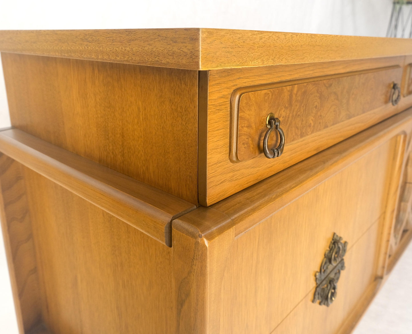 EstablishedLines Asian Inspired Light Walnut 9 Drawers Long Mid Century Dresser Credenza MINT!