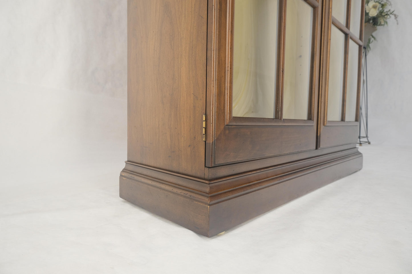 EstablishedLines 7' Tall Bubble Glass Double Doors Adjustable Shelves Bookcase Display Cabinet